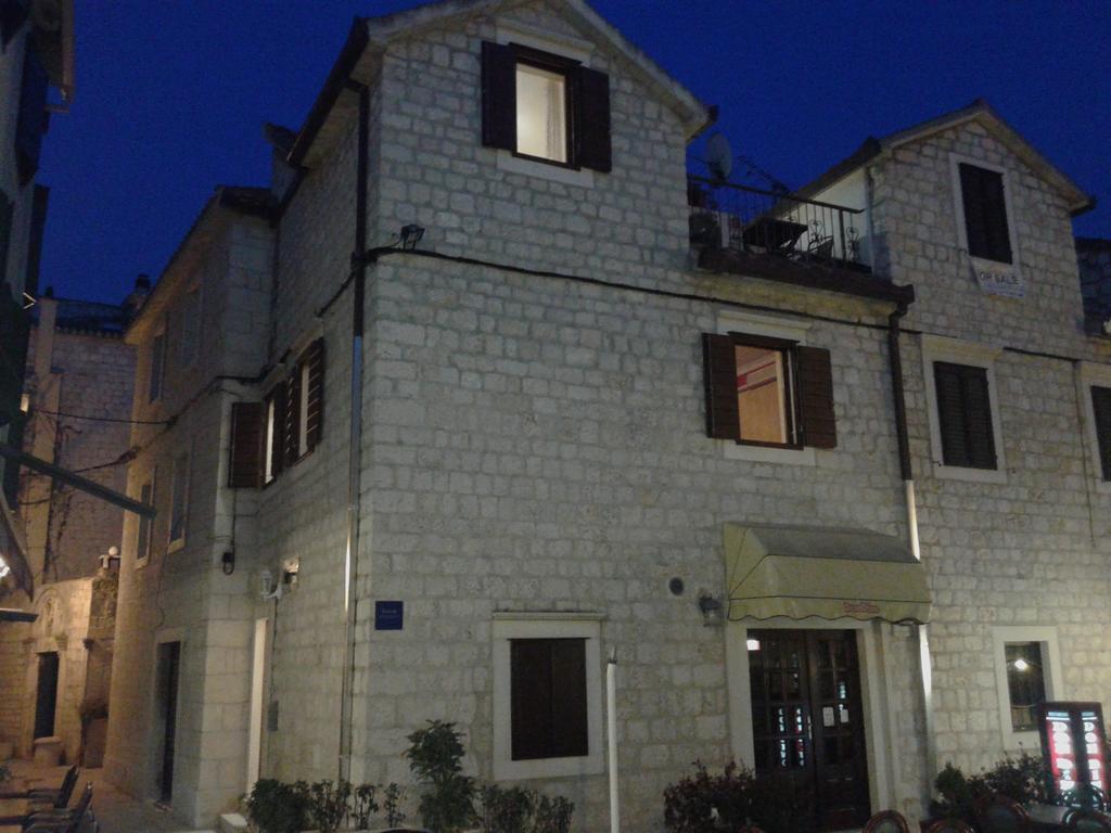 House Ivancic-Free Parking Трогир Экстерьер фото